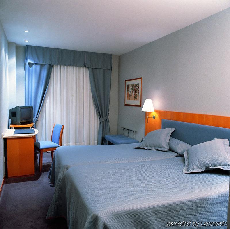 Hotel Ciudad De Valladolid Oda fotoğraf